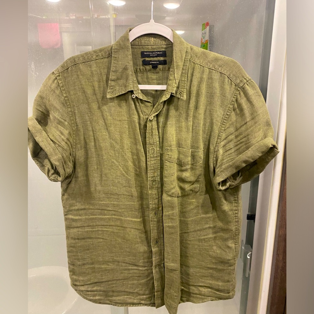 Short sleeve button down